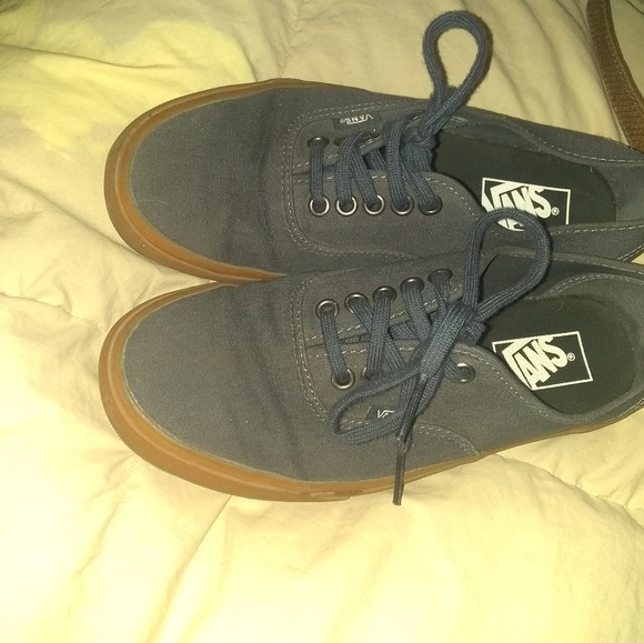 Vans - Picture 3 of 3